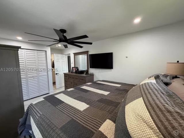 Продажа дома по адресу 8321 SW 46th St - фото 9244661