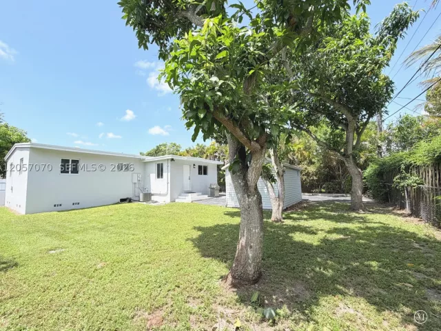 Продажа дома по адресу 8321 SW 46th St - фото 9244672