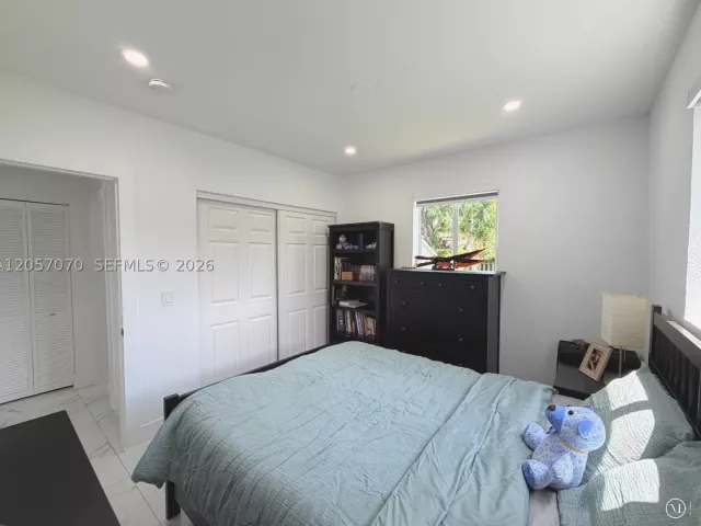 Продажа дома по адресу 8321 SW 46th St - фото 9244688