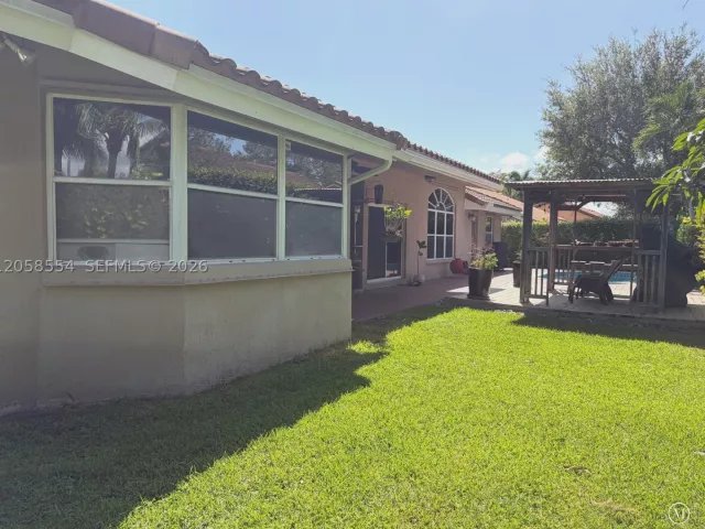 Продажа дома по адресу 19450 NW 7th St - фото 8924529