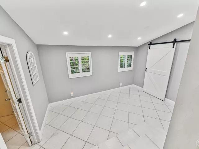 Продажа дома по адресу 800 SW 19TH Street - фото 9037881