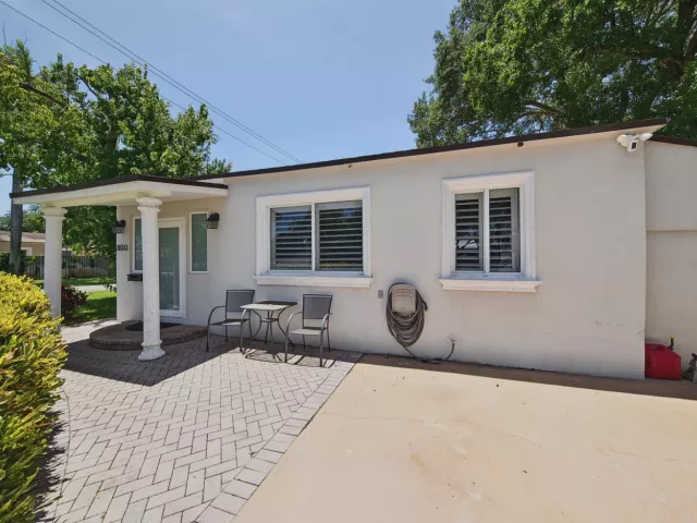 Продажа дома по адресу 800 SW 19TH Street - фото 9037909