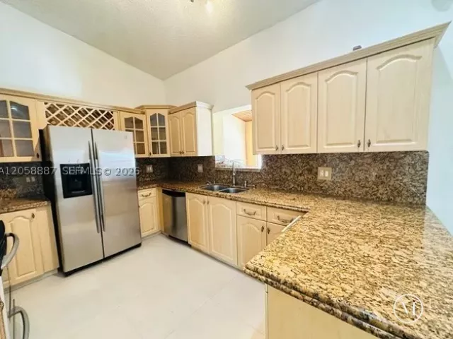 Продажа дома по адресу 3179 SW 139th Ct - фото 8988107