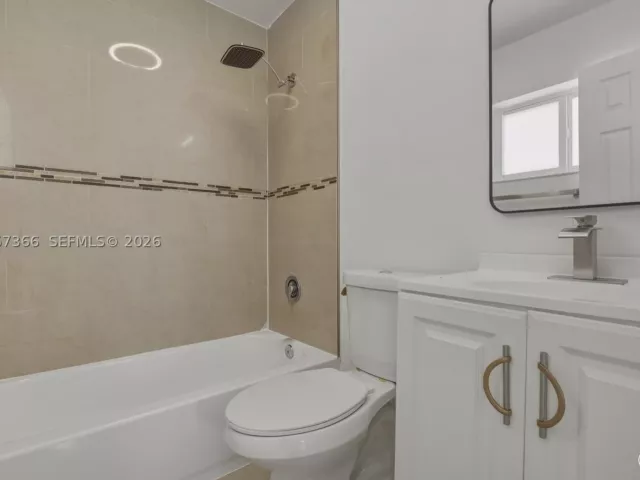 Продажа дома по адресу 20440 NW 20th ct - фото 8934930