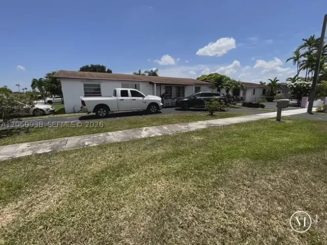 Продажа дома по адресу 11370 SW 224th St - фото 8925174