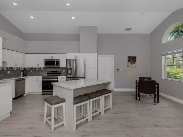 Продажа дома по адресу 945 NW 202nd Ave - фото 8947963
