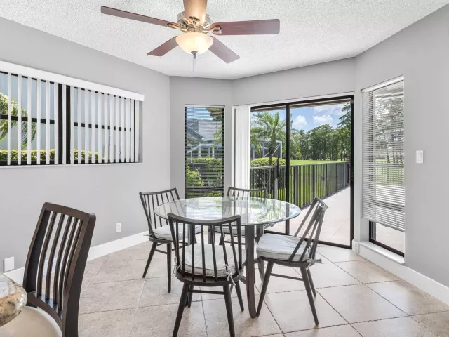 Продажа дома по адресу 10891 Boca Woods Lane - фото 8917406