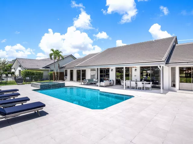 Продажа дома по адресу 10891 Boca Woods Lane - фото 8917396