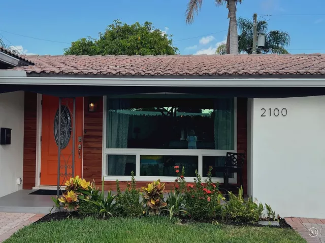 Продажа дома по адресу 2100 N 14th Terrace - фото 9279284