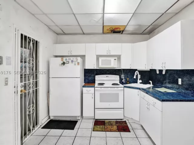 Продажа дома по адресу 2145 NW 124th St - фото 8925091
