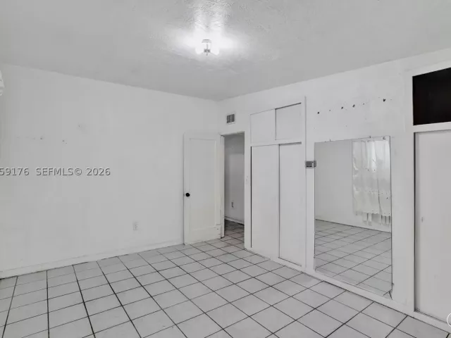 Продажа дома по адресу 2145 NW 124th St - фото 8925095