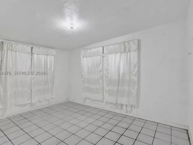 Продажа дома по адресу 2145 NW 124th St - фото 8925097