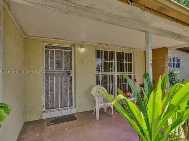 Продажа дома по адресу 2145 NW 124th St - фото 8925085