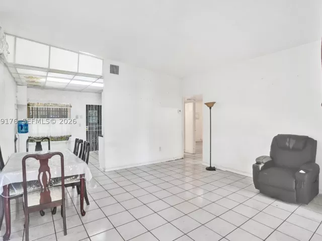 Продажа дома по адресу 2145 NW 124th St - фото 8925086
