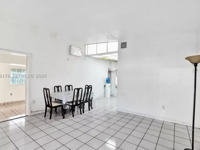 Продажа дома по адресу 2145 NW 124th St - фото 8925087