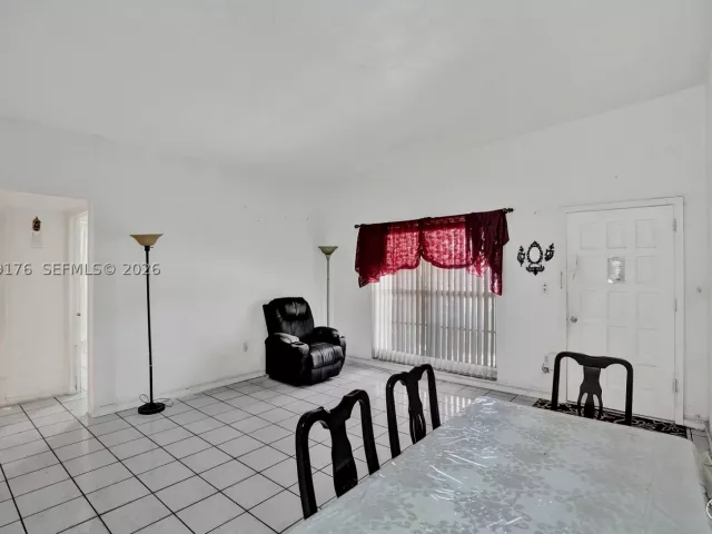 Продажа дома по адресу 2145 NW 124th St - фото 8925089