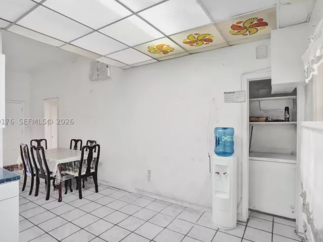 Продажа дома по адресу 2145 NW 124th St - фото 8925090
