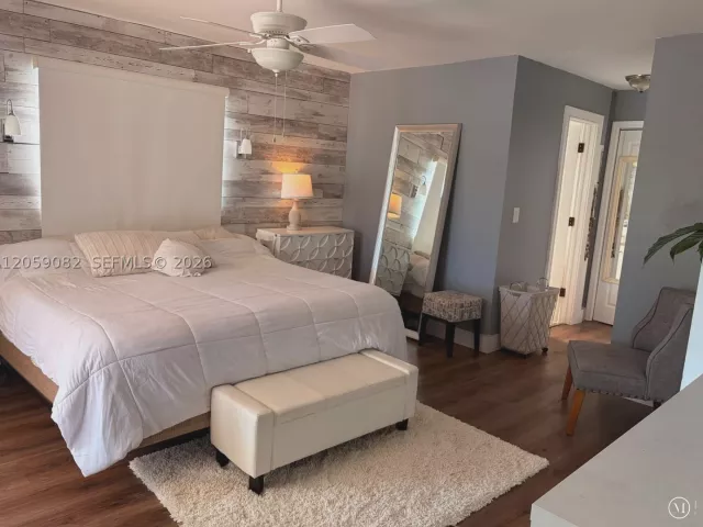 Продажа дома по адресу 1760 SW 12th St - фото 8924514