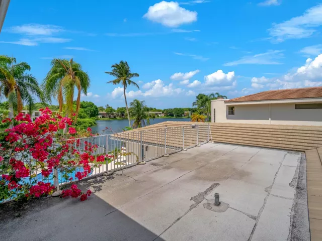 Продажа дома по адресу 3161 N 36TH Street - фото 9291735