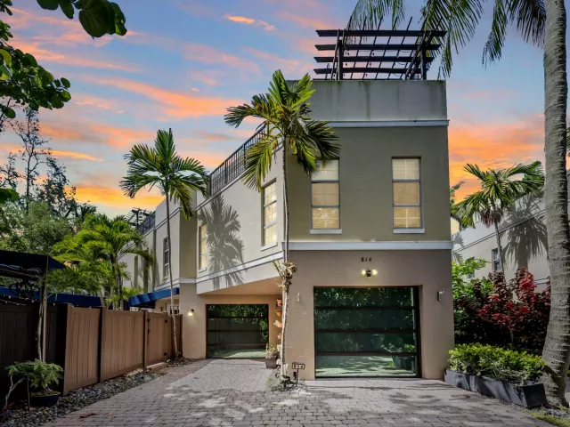 Продажа дома по адресу 814 SW 10TH Street 814 - фото 8921002