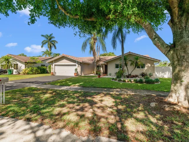 Продажа дома по адресу 5569 SW 112TH Terrace - фото 9268027