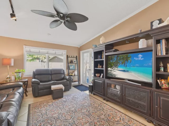 Продажа дома по адресу 5569 SW 112TH Terrace - фото 9268044