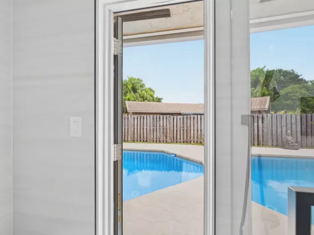Продажа дома по адресу 5569 SW 112TH Terrace - фото 9268068