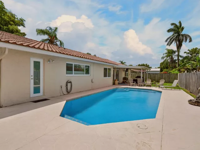 Продажа дома по адресу 5569 SW 112TH Terrace - фото 9268072