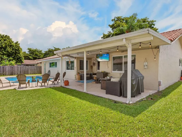 Продажа дома по адресу 5569 SW 112TH Terrace - фото 9268076