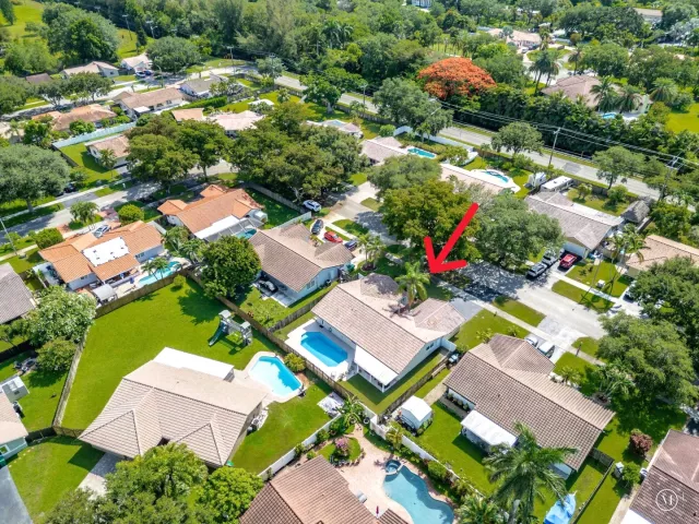 Продажа дома по адресу 5569 SW 112TH Terrace - фото 9268022