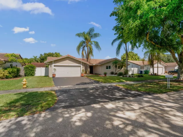 Продажа дома по адресу 5569 SW 112TH Terrace - фото 9268025