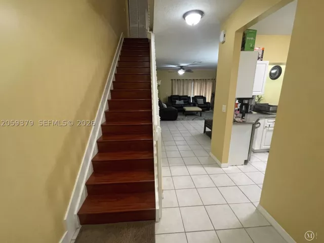 Продажа дома по адресу 904 NW 100th Ave - фото 9356408