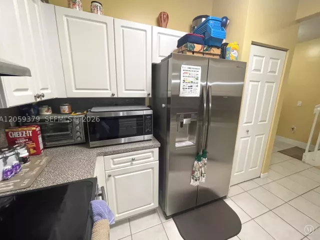 Продажа дома по адресу 904 NW 100th Ave - фото 9356383