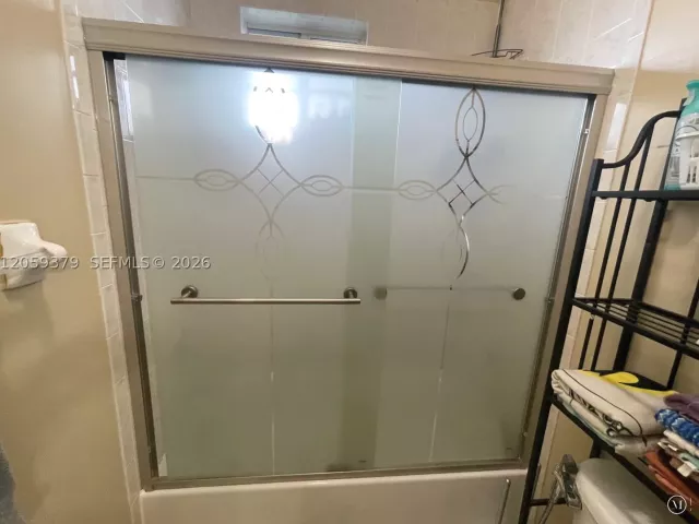 Продажа дома по адресу 904 NW 100th Ave - фото 9356424