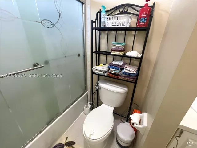 Продажа дома по адресу 904 NW 100th Ave - фото 9356425
