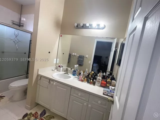 Продажа дома по адресу 904 NW 100th Ave - фото 9356427