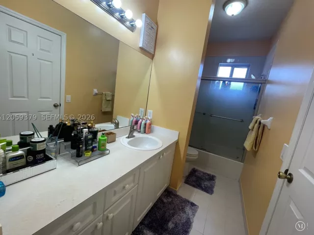 Продажа дома по адресу 904 NW 100th Ave - фото 9356431