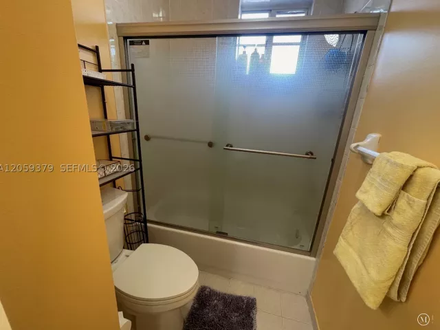 Продажа дома по адресу 904 NW 100th Ave - фото 9356432