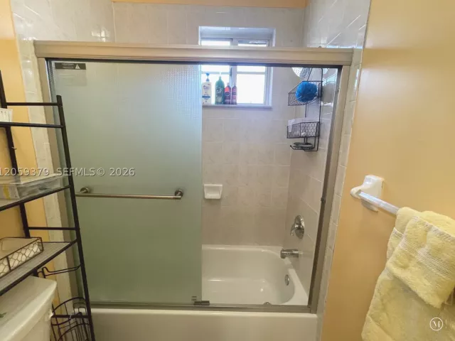 Продажа дома по адресу 904 NW 100th Ave - фото 9356435