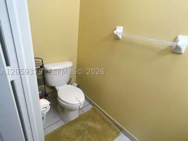 Продажа дома по адресу 904 NW 100th Ave - фото 9356436