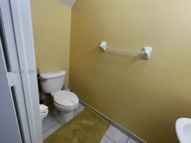 Продажа дома по адресу 904 NW 100th Ave - фото 9356437
