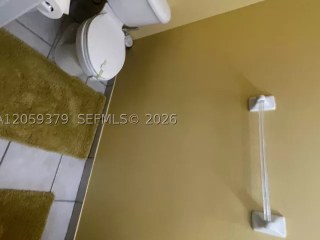 Продажа дома по адресу 904 NW 100th Ave - фото 9356438