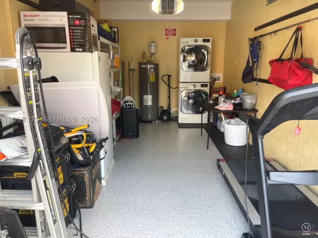 Продажа дома по адресу 904 NW 100th Ave - фото 9356444