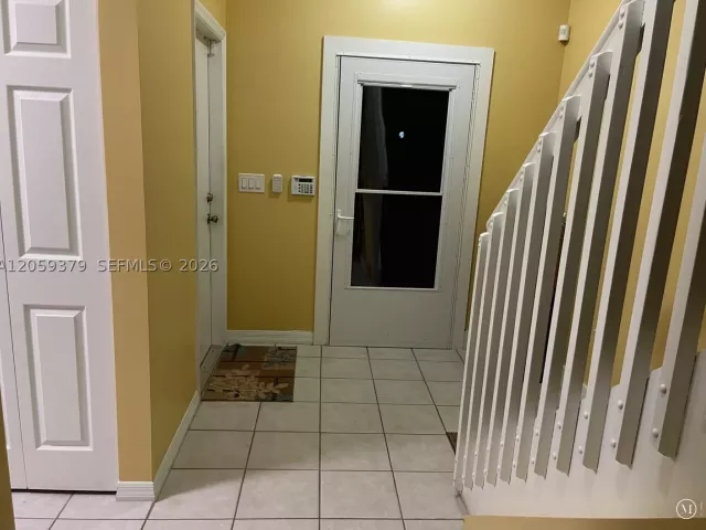 Продажа дома по адресу 904 NW 100th Ave - фото 9356447