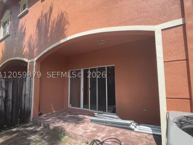 Продажа дома по адресу 904 NW 100th Ave - фото 9356448