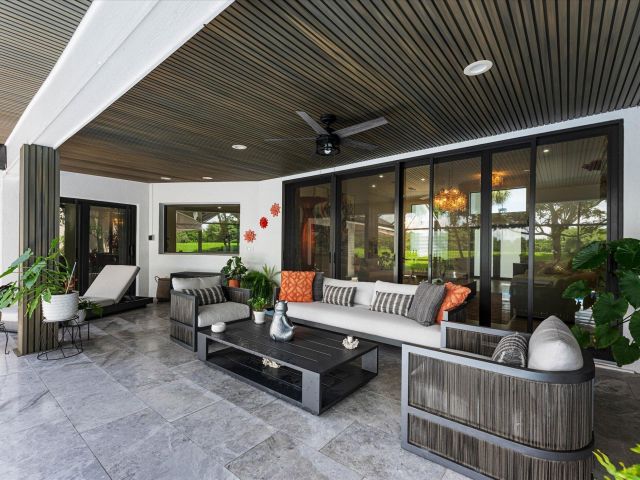Продажа дома по адресу 7190 MONTRICO Drive - фото 9010357