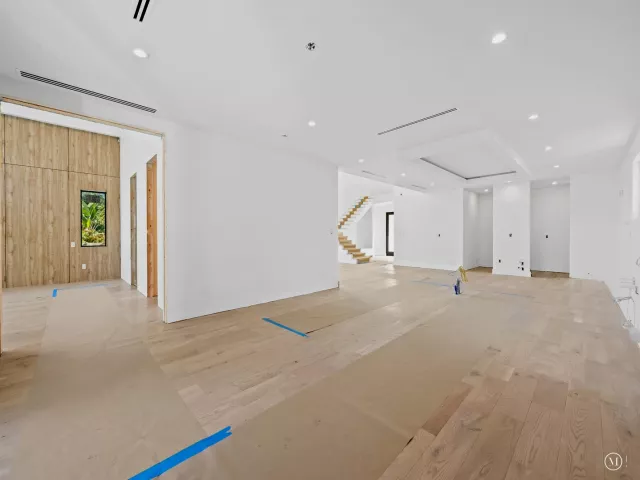 Продажа дома по адресу 1628 NE 17th Avenue - фото 8922040