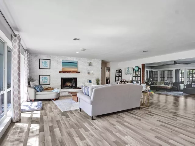 Продажа дома по адресу 1325 MIDDLE RIVER Drive - фото 8916248
