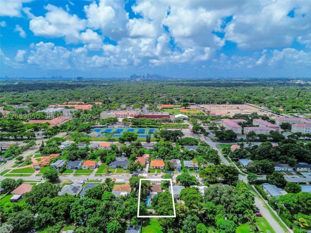 Продажа дома по адресу 65 NW 116th St - фото 9030800
