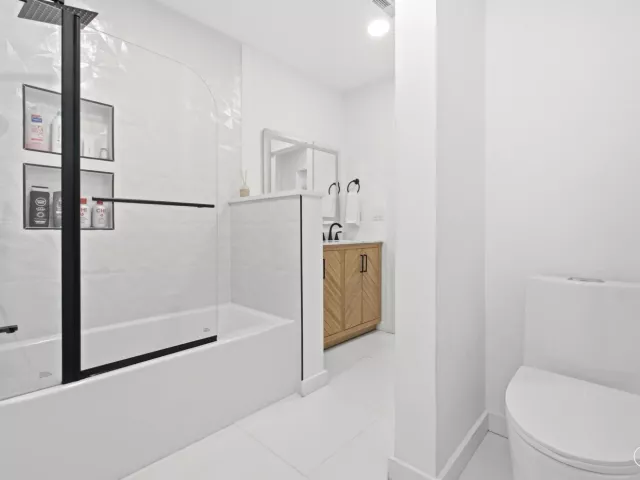 Продажа дома по адресу 1333 SE 8TH Street - фото 9180931